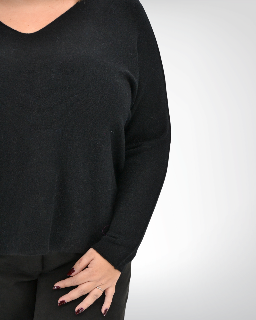 zoom sur les détails du pull nathan noir