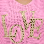 Zoom sur l'inscription love du pull jonas rose tendre