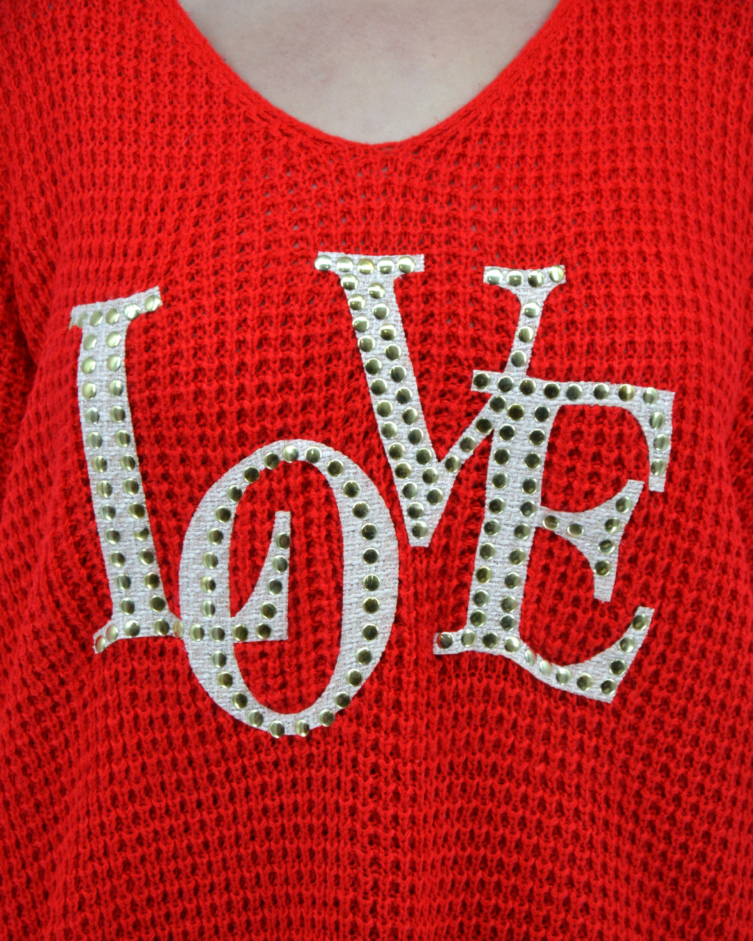 Zoom sur l'inscription Love du pull Jonas rouge