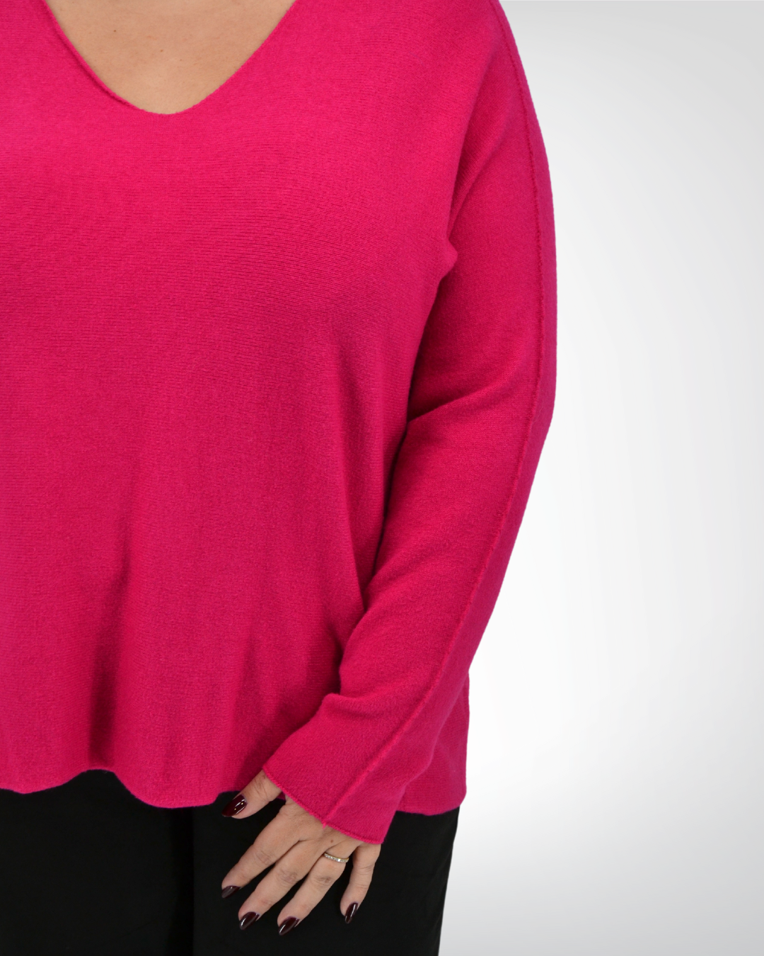 Zoom sur les détails du pull nathan fushia